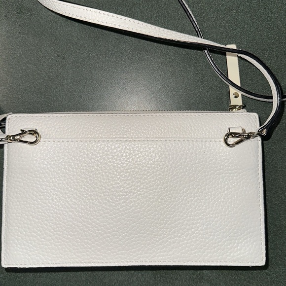 NWOT Kate Spade Unique Laser Cut Floral Design Wallet/Wristlet - Picture 4 of 11